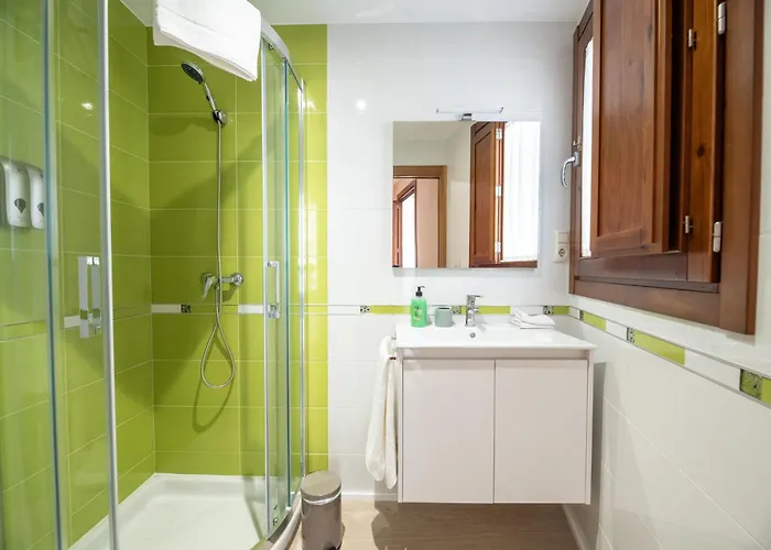 Sacra Turisticos Apartment *